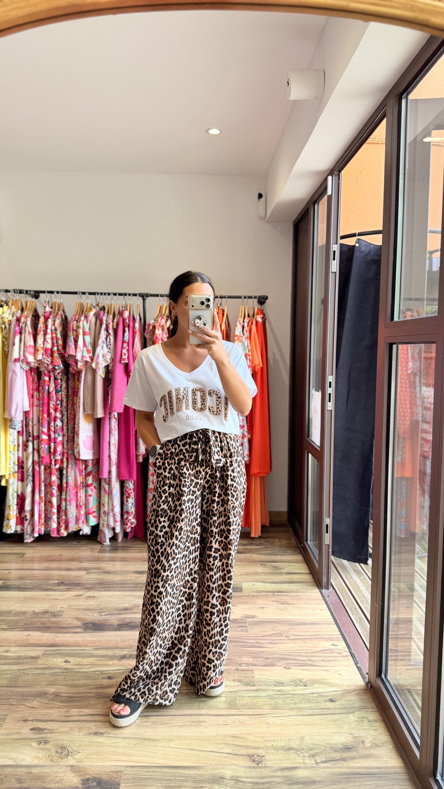 Camiseta icónica CURVY