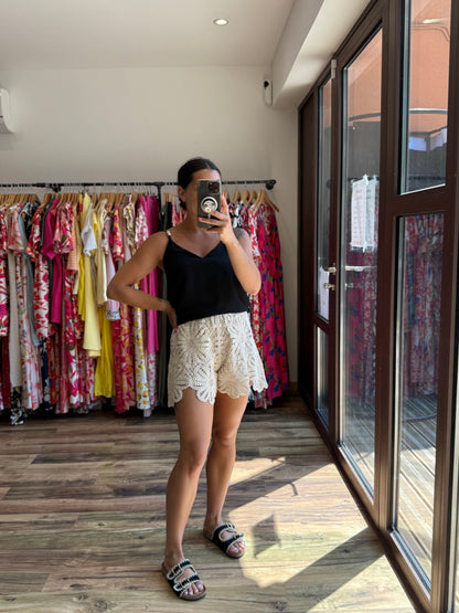 Top perlas negro CURVY