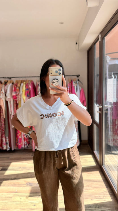 Camiseta icónica Léo CURVY