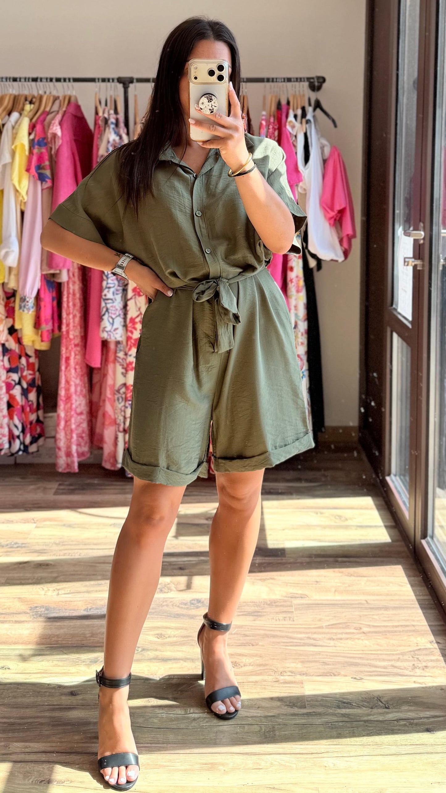 Kaia – Mono short kaki