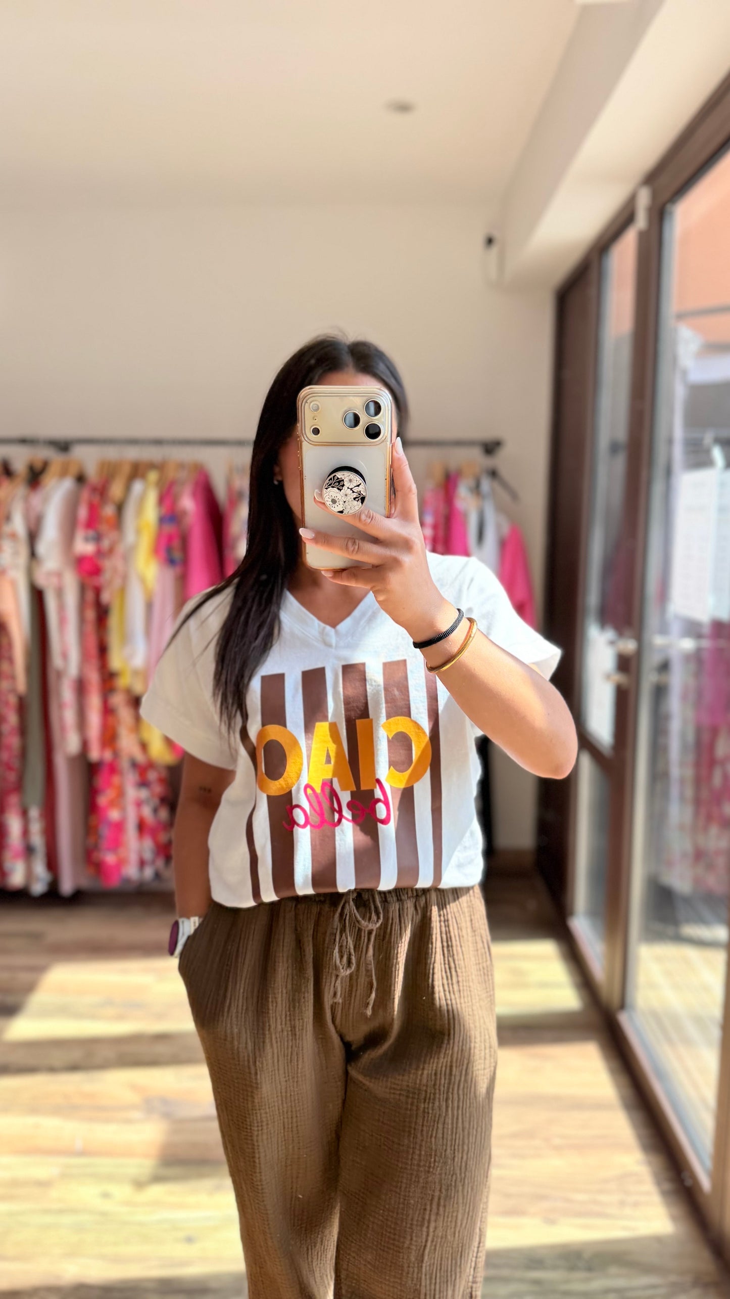 Nadia – Camiseta básica choco