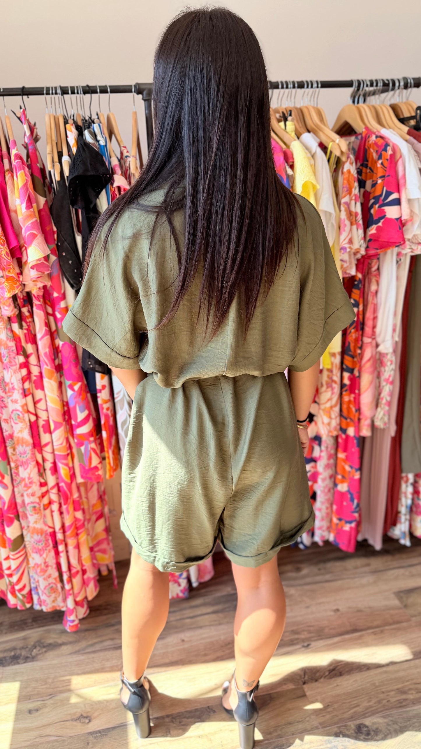 Kaia – Mono short kaki