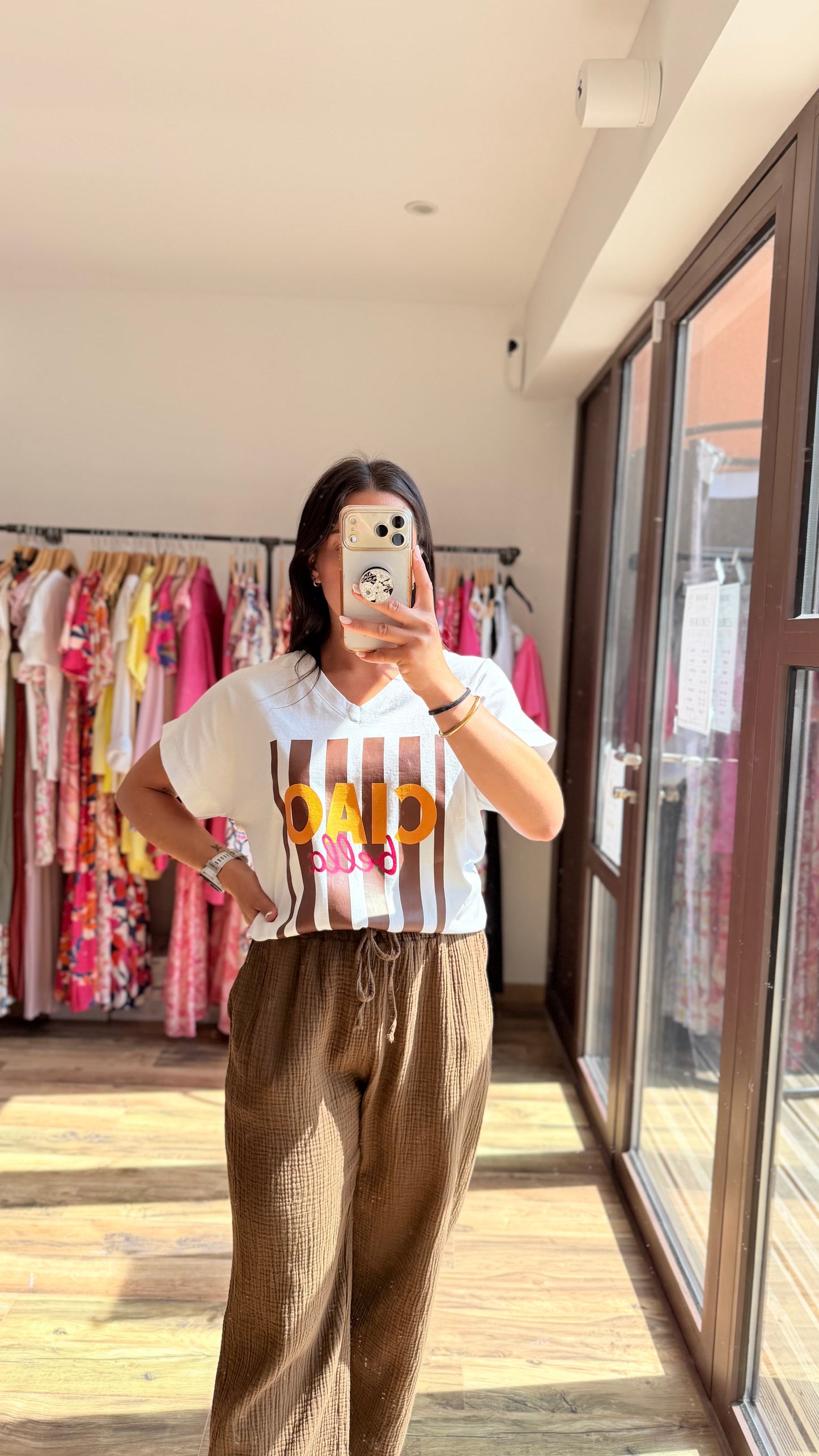 Nadia – Camiseta básica choco