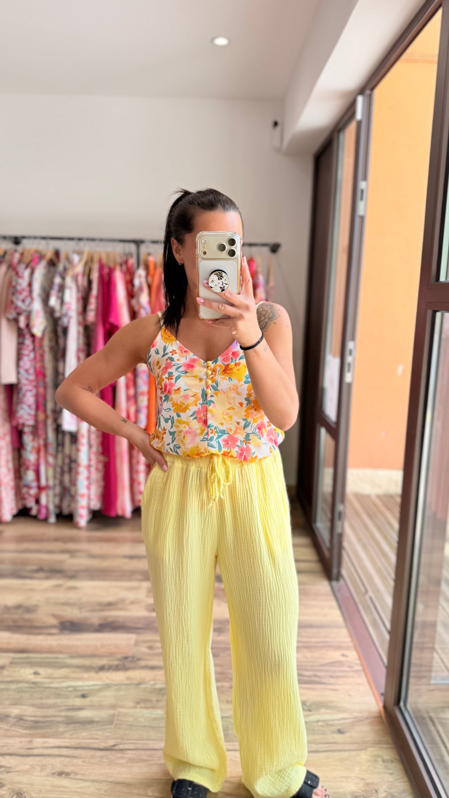 Top Hugo amarillo CURVY