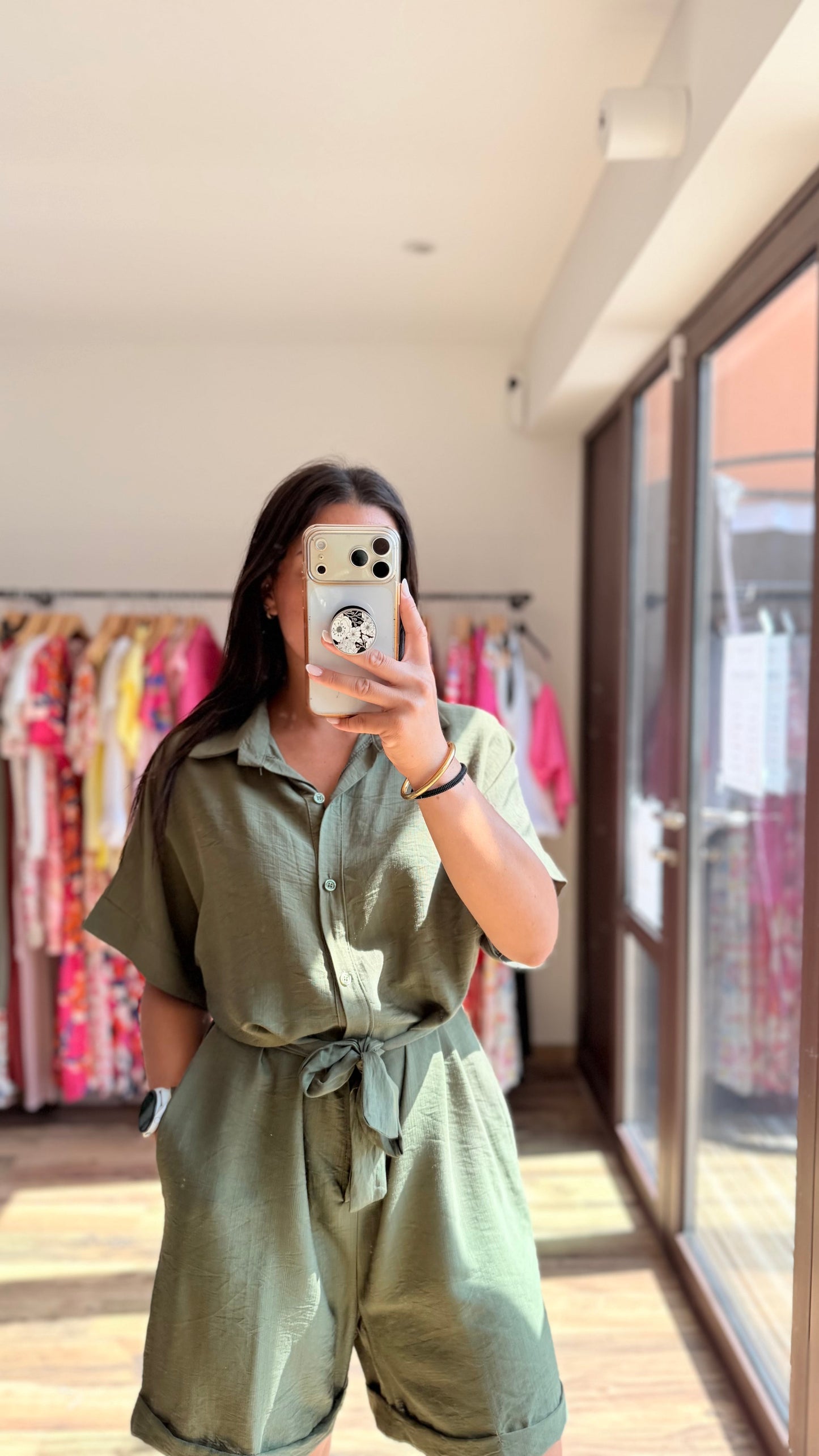 Kaia – Mono short kaki